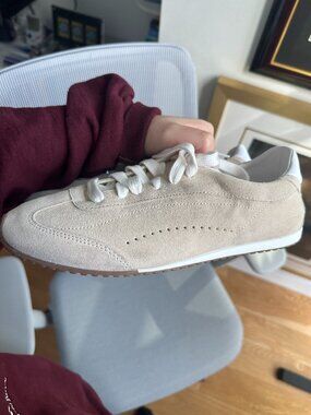 ALO Sunset Sneakers (Like New)
